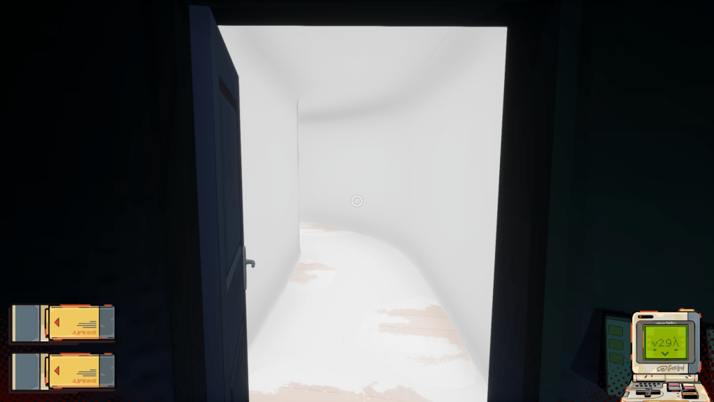 Looking For Fael - Porte ouverte donnant sur un long couloir blanc
